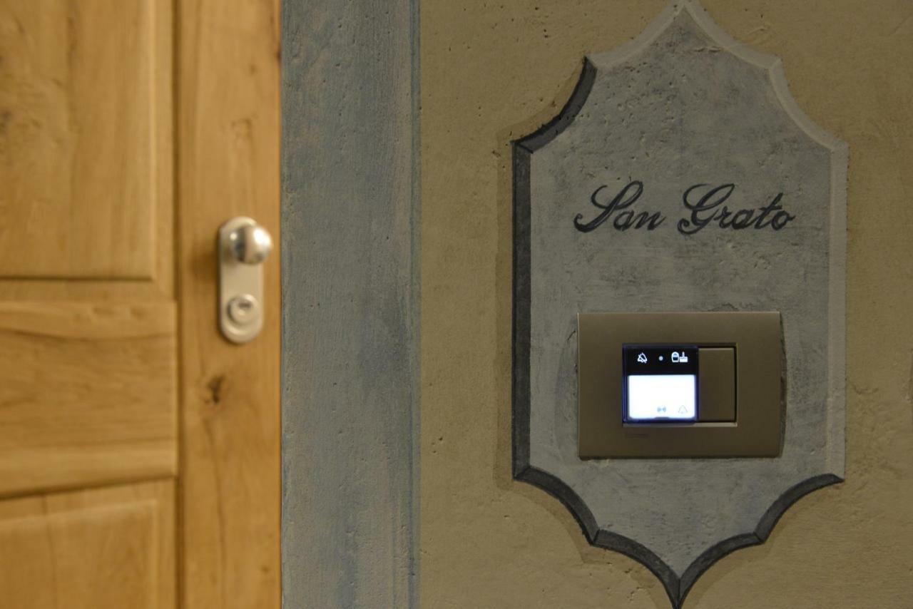 Le Reve Charmant Apartments - Via Sant'Orso,2 Aosta Exterior photo