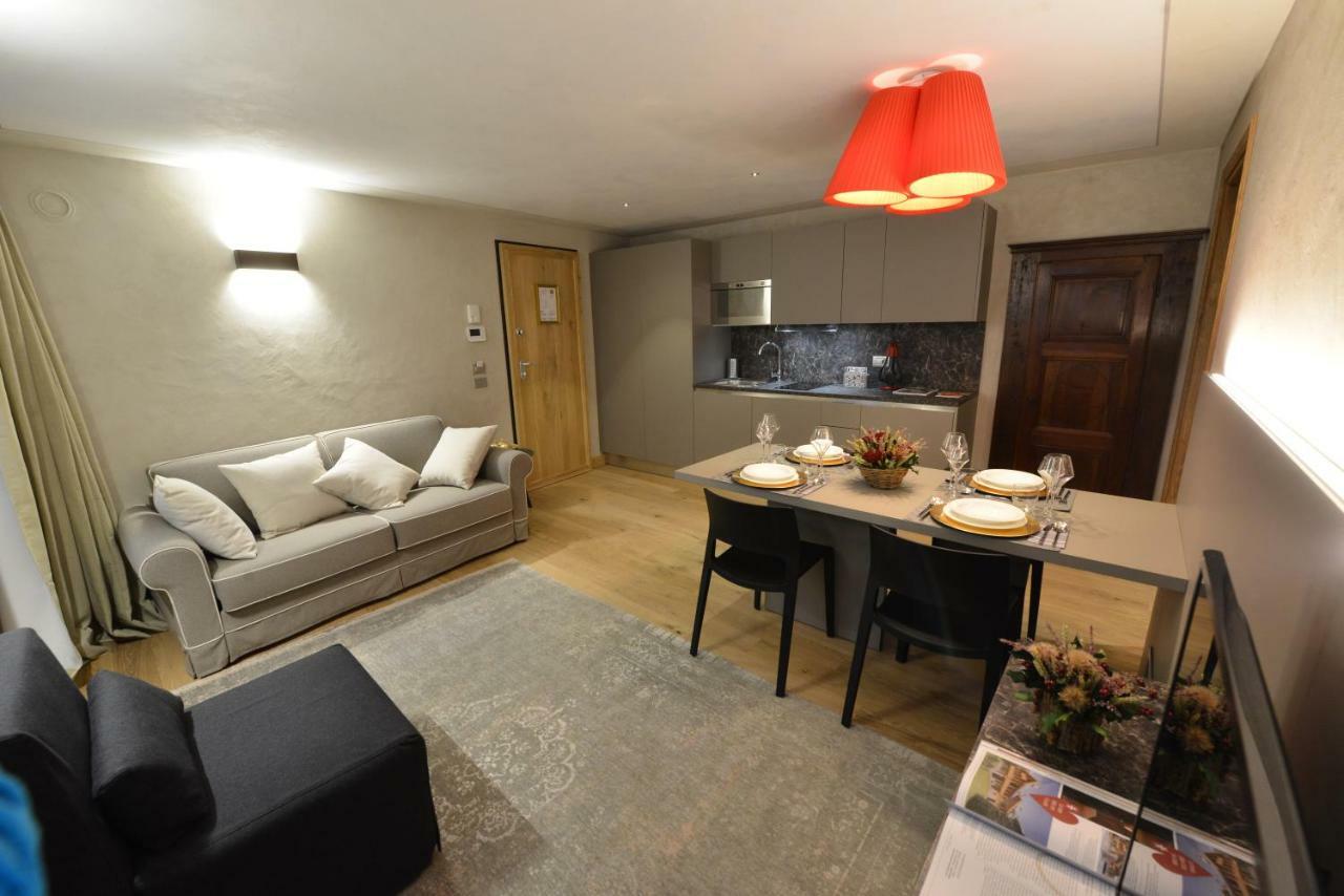 Le Reve Charmant Apartments - Via Sant'Orso,2 Aosta Exterior photo